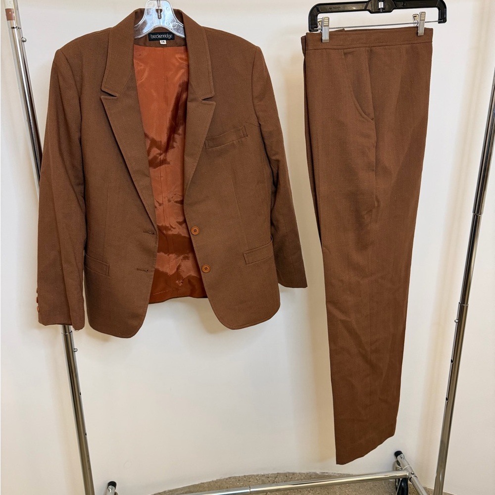 Cool Vintage Ladies Brekenridge Suit